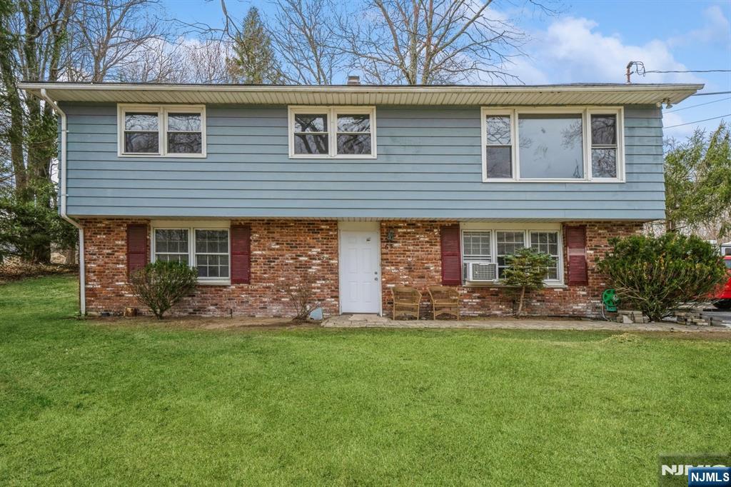 Homes for sale in West Milford, NJ | 65 Longhouse Dr, West Milford, NJ 07421 | MLS# 25023295