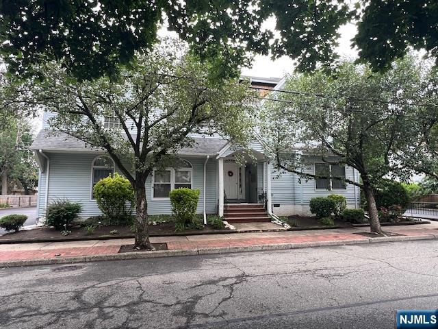 Homes for sale in New Milford, NJ | 133 Center St #E5, New Milford, NJ 07646 | MLS# 25023297