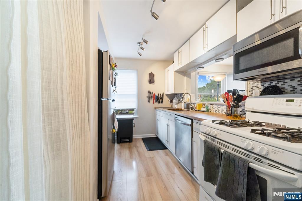 Homes for sale in New Milford, NJ | 133 Center St #E5, New Milford, NJ 07646 | MLS# 25023297