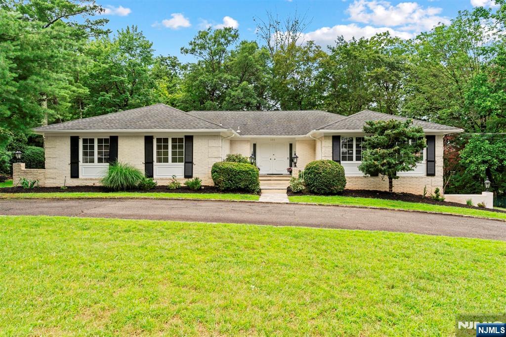 $2,700,000 Ranch