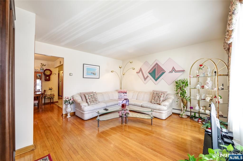 Homes for sale in Harrison, NJ | 308 Hamilton St, Harrison, NJ 07029 | MLS# 25023394