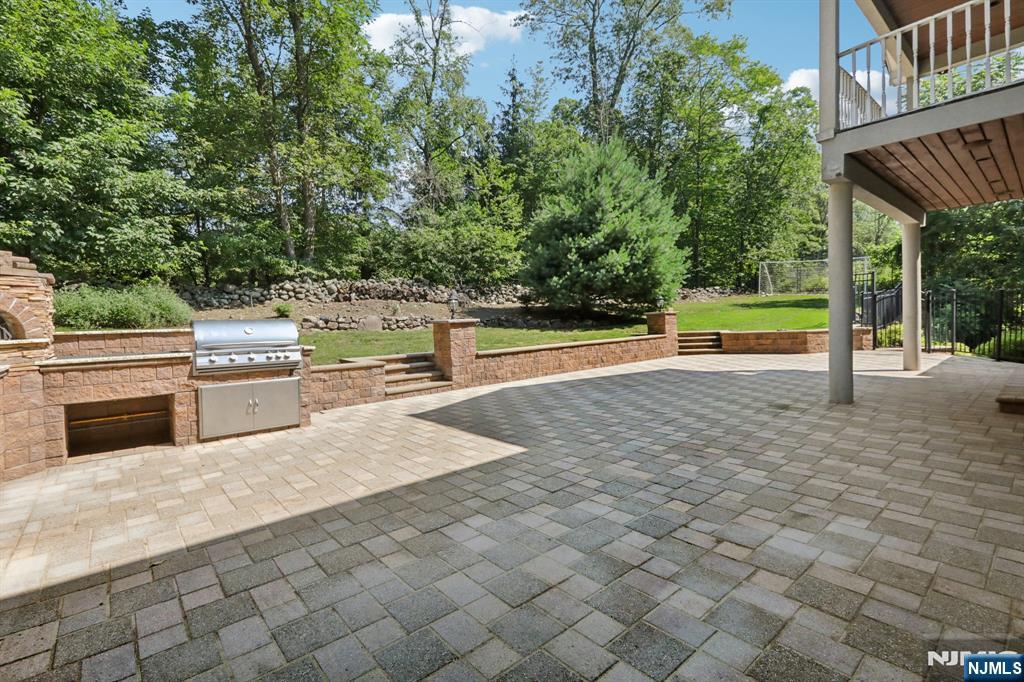 Homes for sale in Franklin Lakes, NJ | 760 Smoke Hollow Trl, Franklin Lakes, NJ 07417 | MLS# 25023417