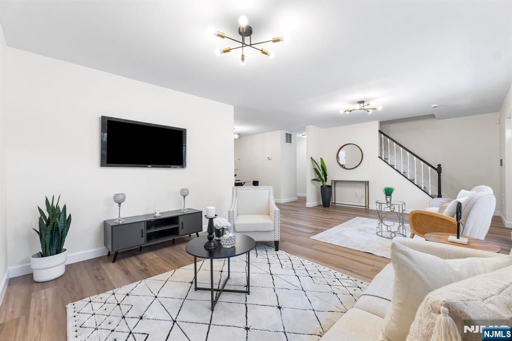 $389,000 Townhouse