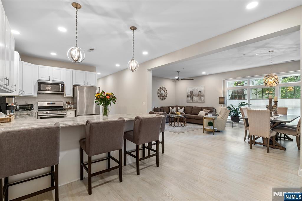 $599,990 Condo