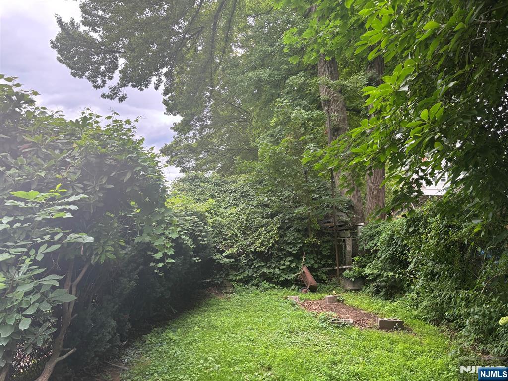 Homes for sale in Teaneck, NJ | 110 Fairview Ave, Teaneck, NJ 07666 | MLS# 25023649