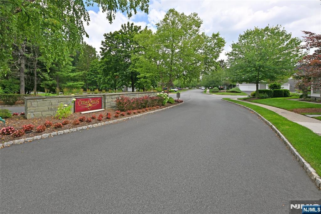 $919,000 Townhouse