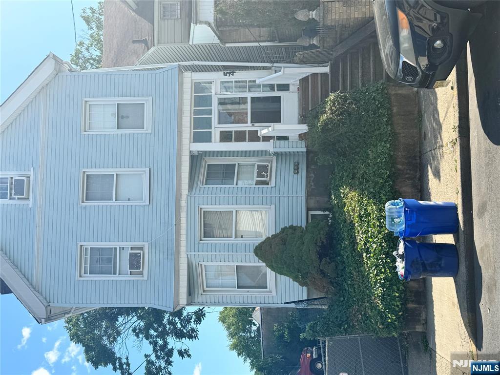 Homes for sale in Newark, NJ | 54 Winthrop St, Newark, NJ 07104 | MLS# 25023835