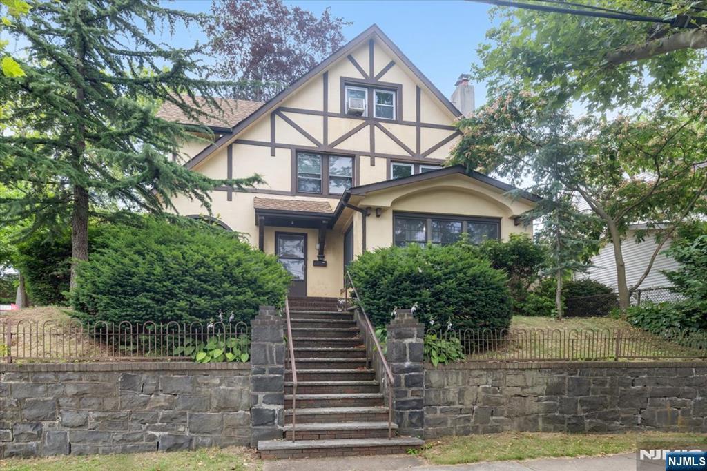 RIDGEFIELD Properties