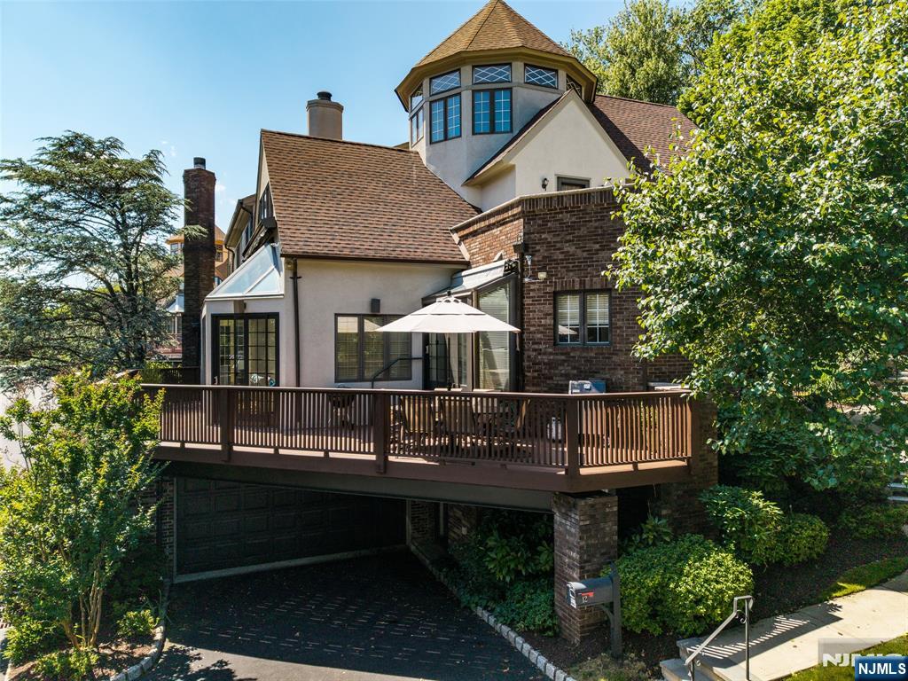 $1,495,000 Townhouse
