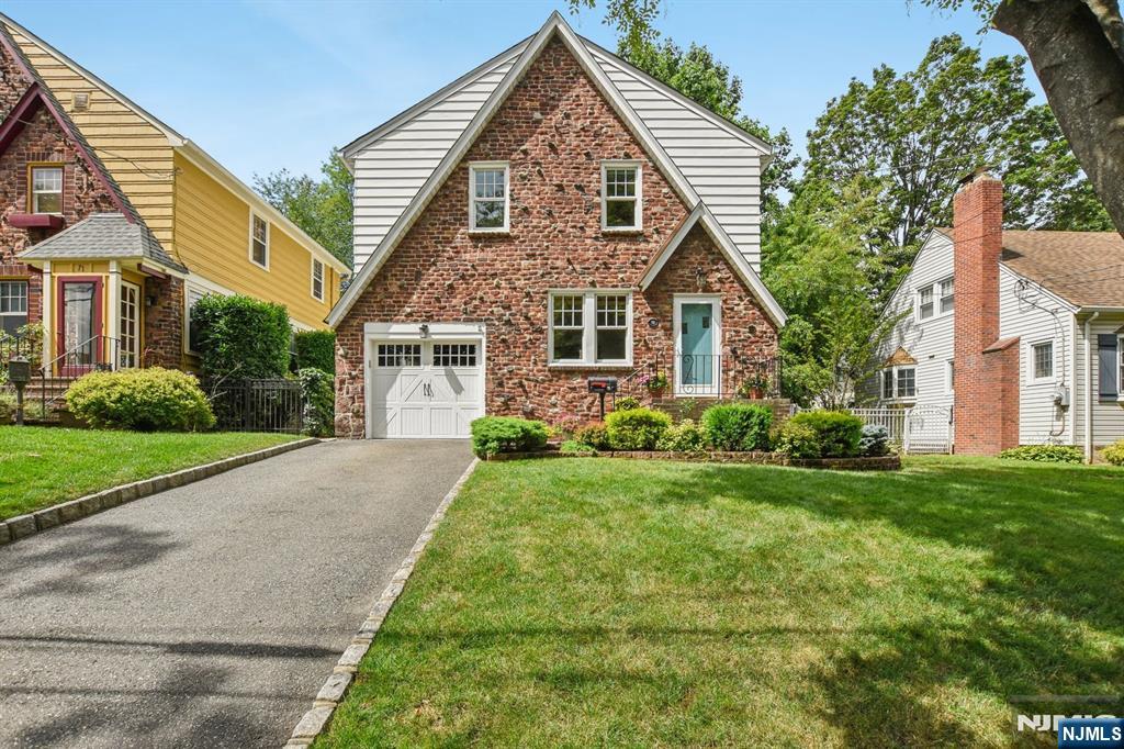 $759,000 Colonial
