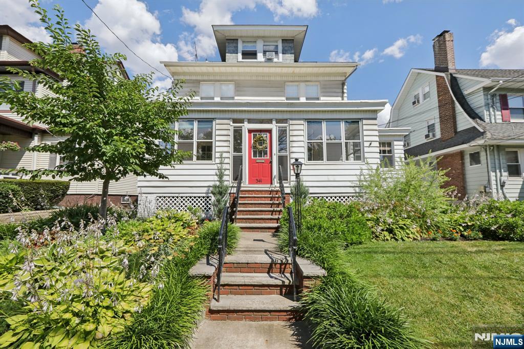 $715,000 Colonial