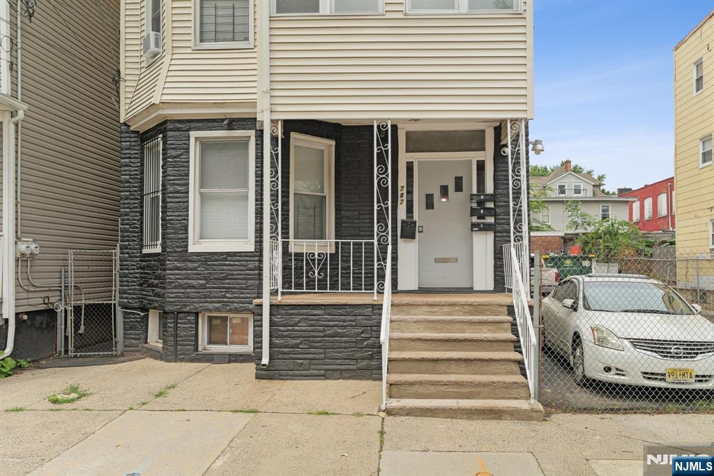 Homes for sale in Newark, NJ | 787 17Th St, Newark, NJ 07103 | MLS# 25024039