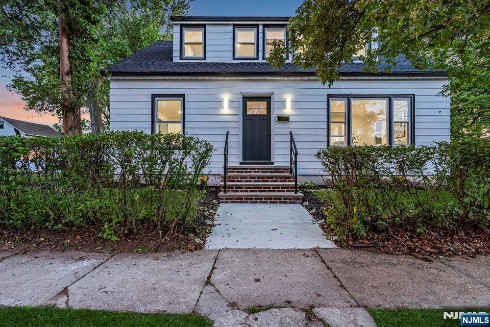 Homes for sale in Maplewood, NJ | 132 Garfield Pl, Maplewood, NJ 07040 | MLS# 25024053