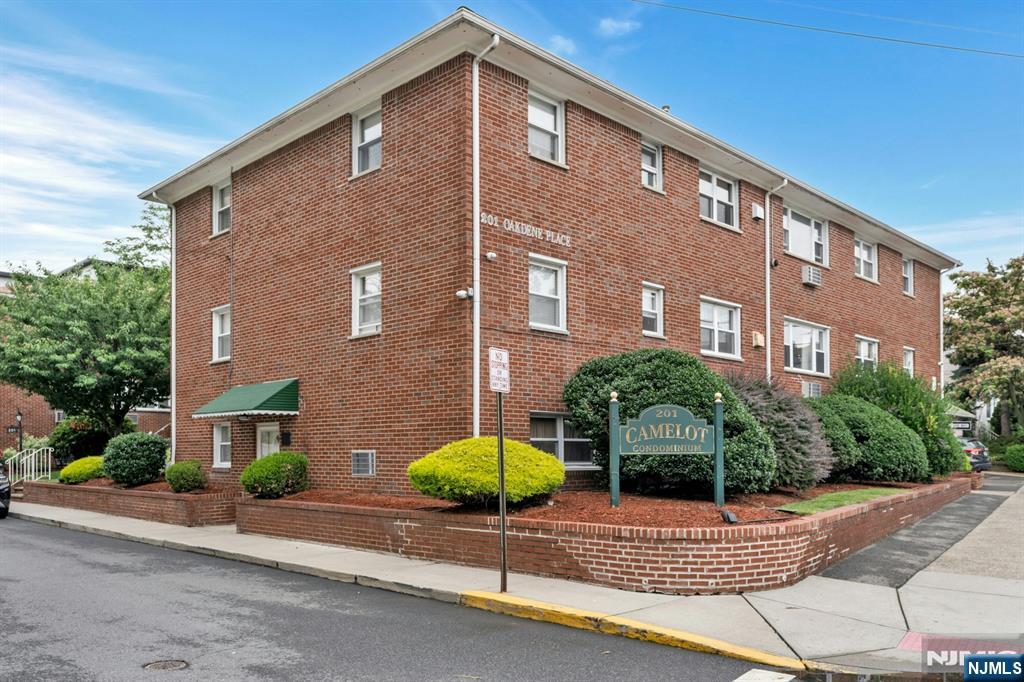 CLIFFSIDE PARK Properties