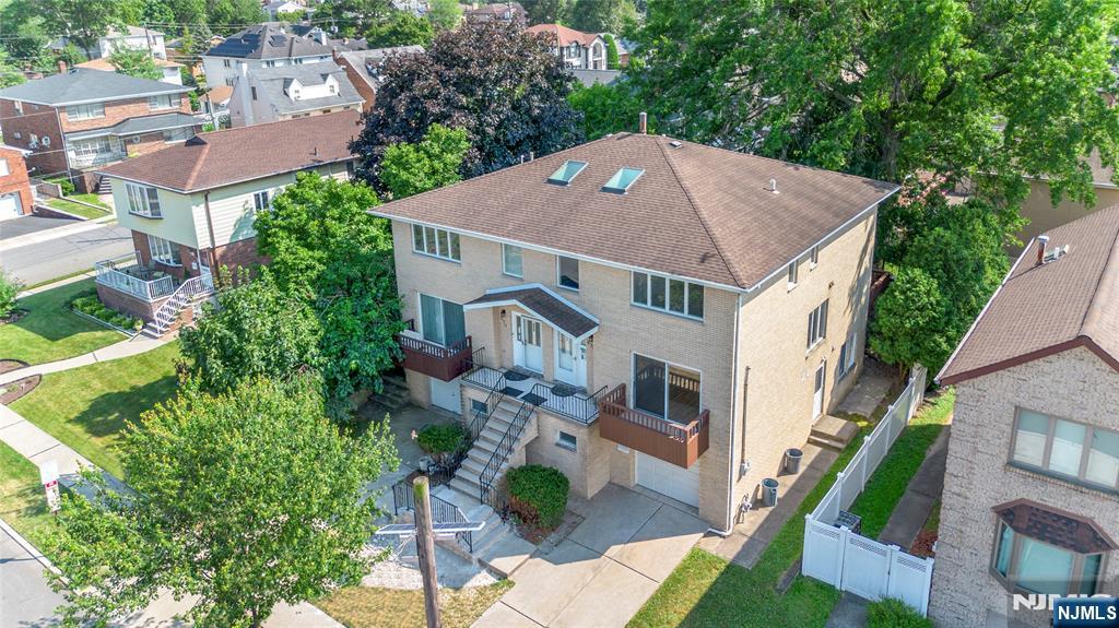 $988,000 Townhouse