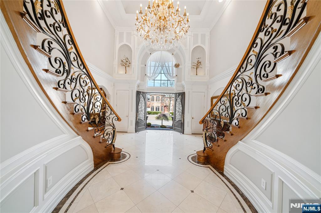 Homes for sale in Fort Lee, NJ | 2 Euclid Rd, Fort Lee, NJ 07024 | MLS# 25024177