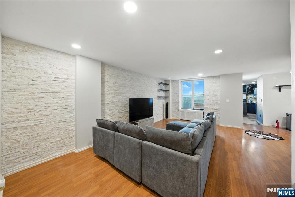 $399,000 Condo