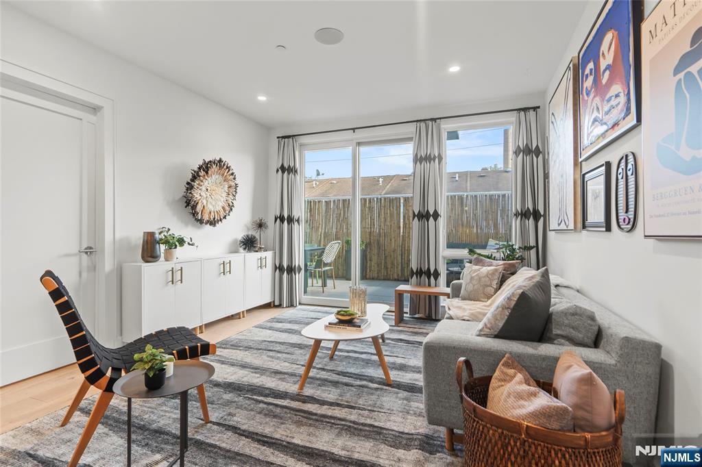 $1,275,000 Condo
