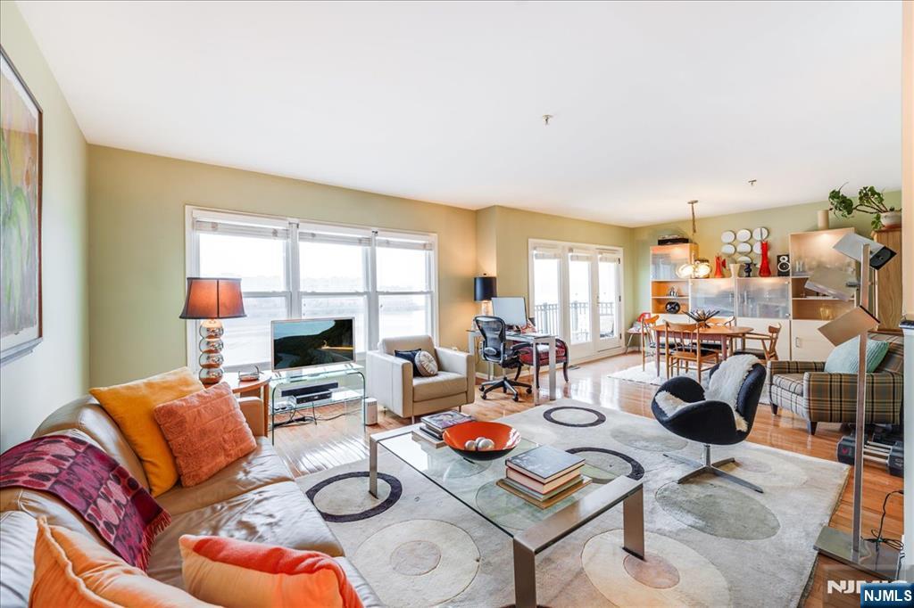 $638,000 Condo