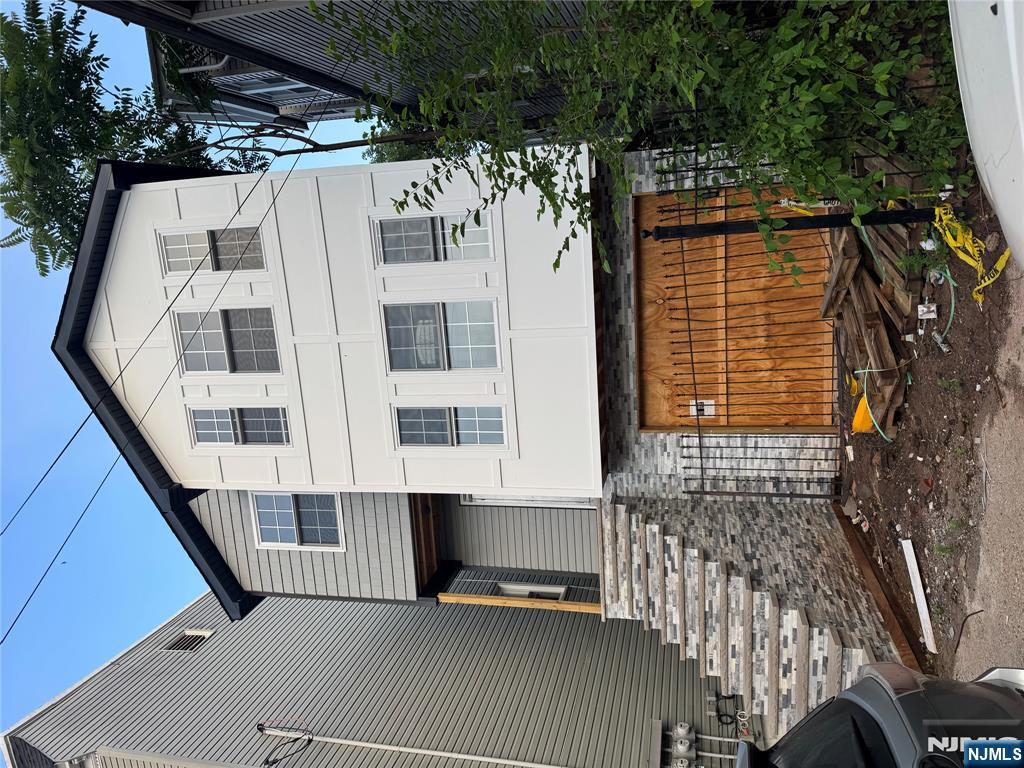 Homes for sale in Newark, NJ | 691 E 20th St, Newark, NJ 07103 | MLS# 25024279