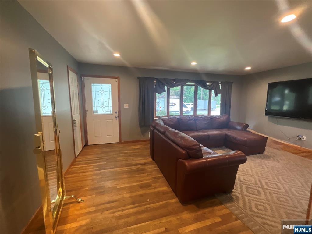 Homes for sale in Pompton Lakes, NJ | 1194 Ringwood Ave, Pompton Lakes, NJ 07442 | MLS# 25024293