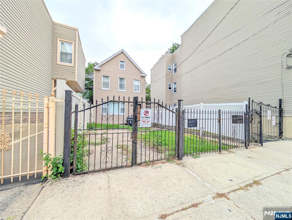 $329,000 Colonial