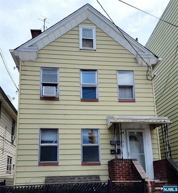 Homes for sale in Harrison, NJ | 28 Grant Ave, Harrison, NJ 07029 | MLS# 25024322