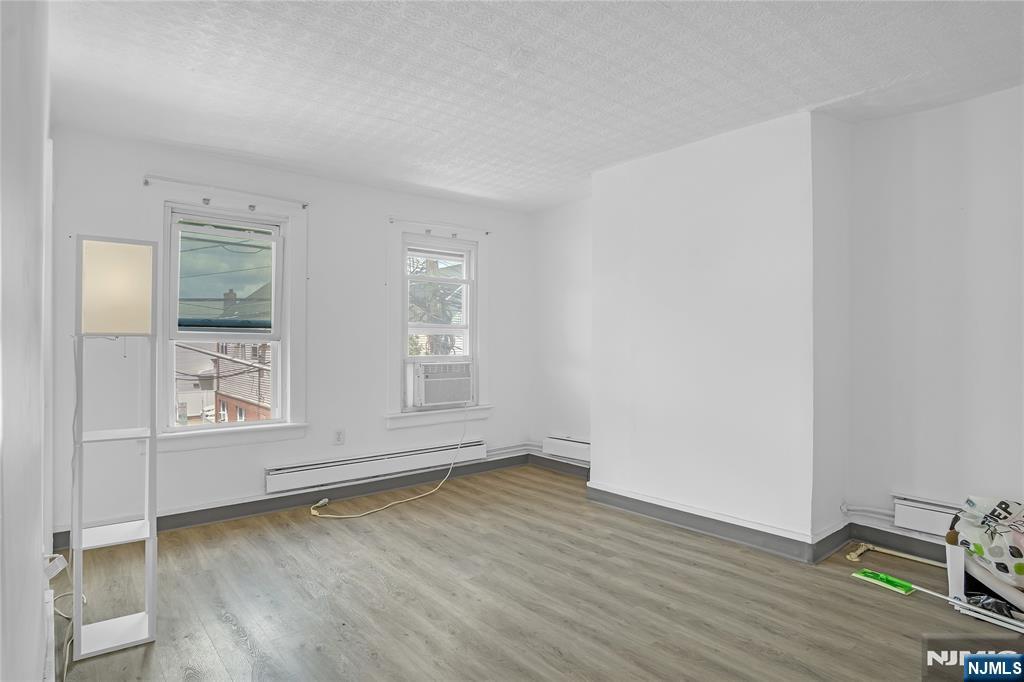 Homes for sale in Harrison, NJ | 28 Grant Ave, Harrison, NJ 07029 | MLS# 25024322