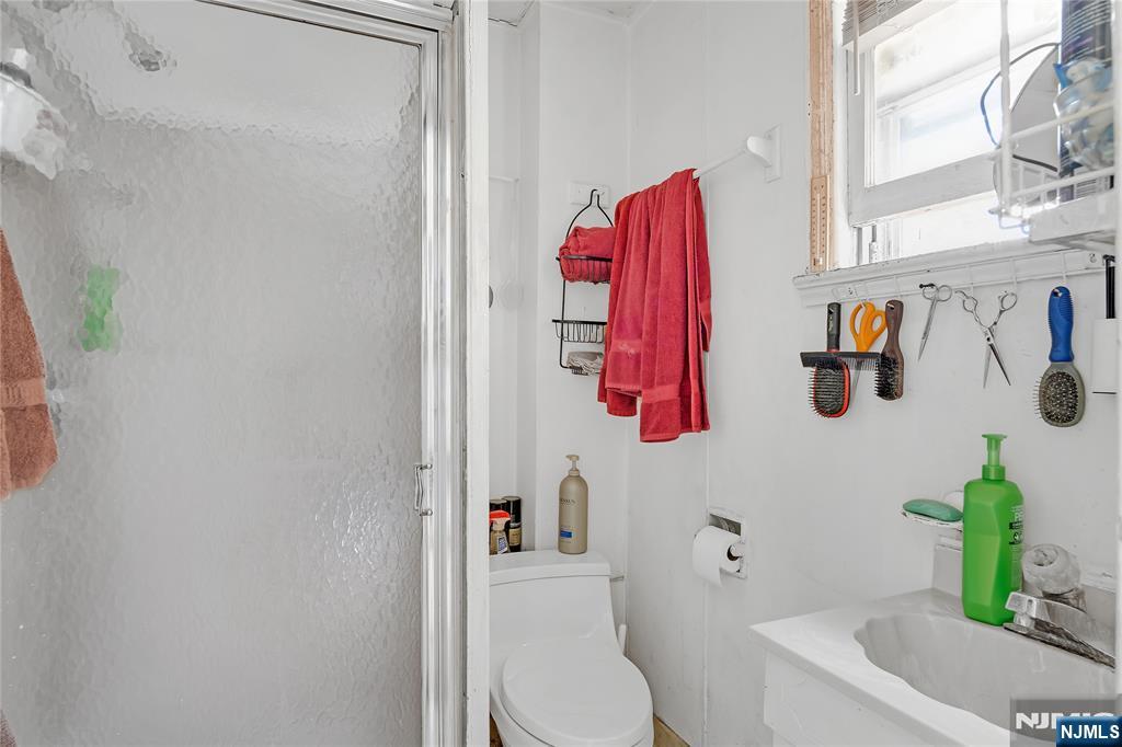 Homes for sale in Harrison, NJ | 100 Grant Ave, Harrison, NJ 07029 | MLS# 25024332