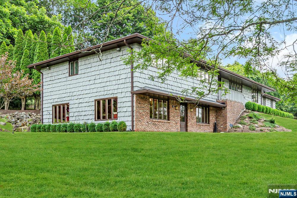 Homes for sale in Upper Saddle River, NJ | 366 Saddle River Rd, Upper Saddle River, NJ 07458 | MLS# 25024348