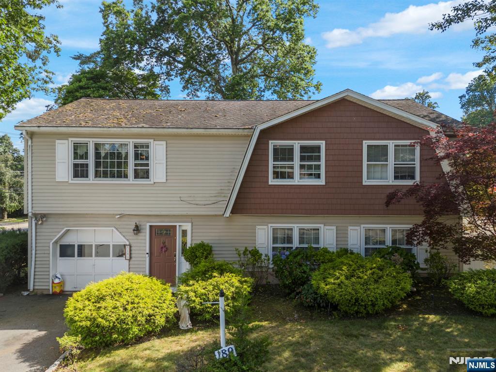 $659,000 Bi-Level