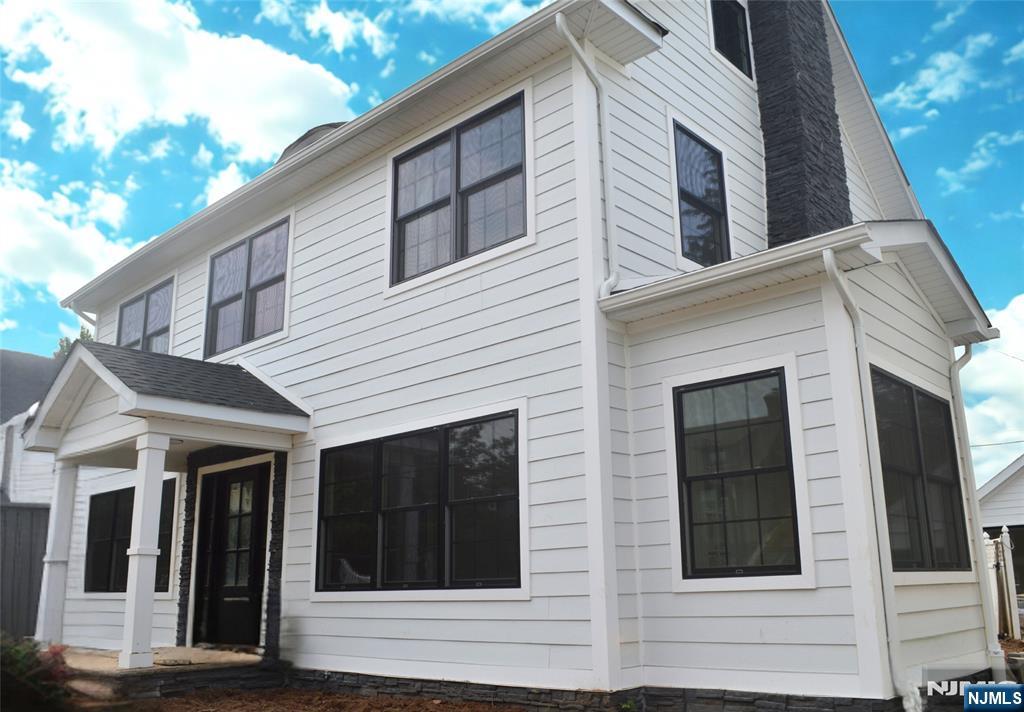 $1,250,000 Colonial