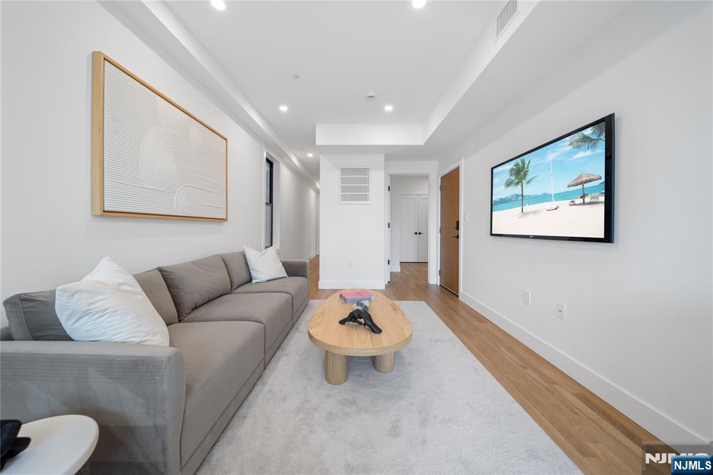 $875,000 Condo