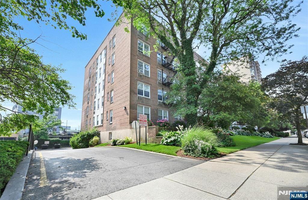 $375,000 Condo