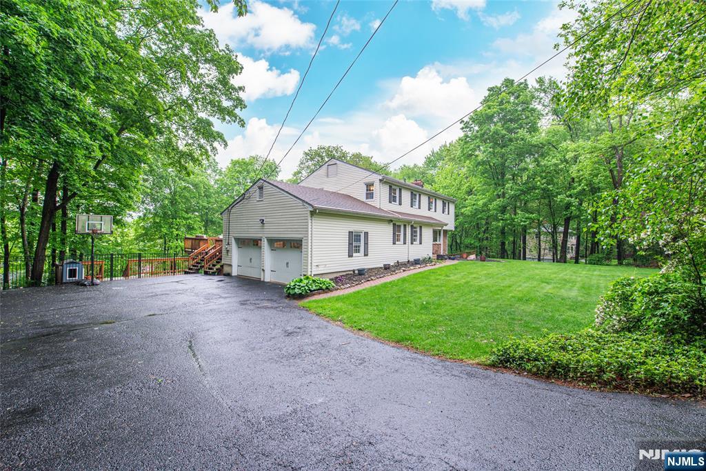 Homes for sale in Kinnelon Borough, NJ | 14 Chilhowie Dr, Kinnelon Borough, NJ 07405 | MLS# 25024548