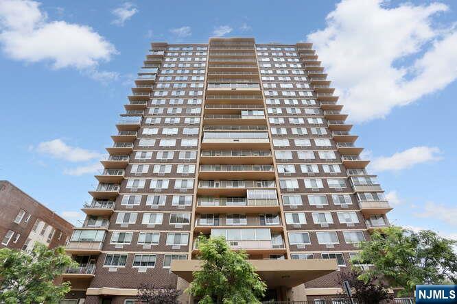 $320,000 Co-op