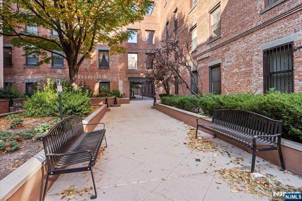 $610,000 Condo
