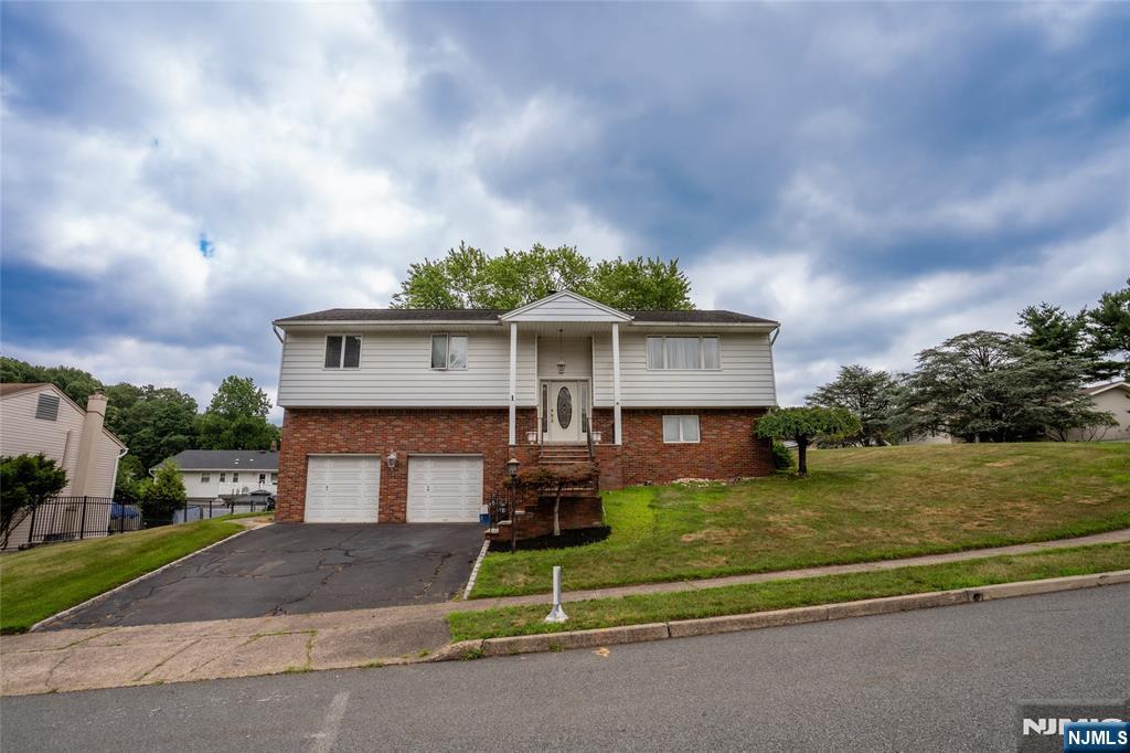 Homes for sale in Woodland Park, NJ | 1 Borrego Dr, Woodland Park, NJ 07424 | MLS# 25024613