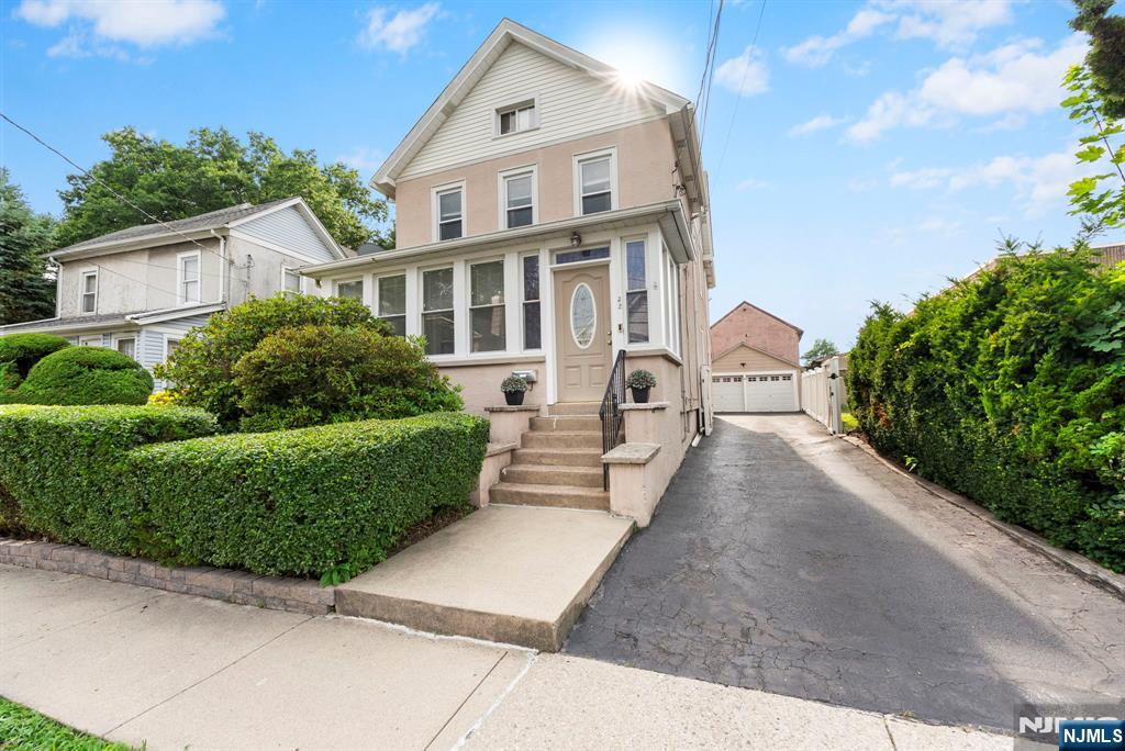 Homes for sale in Waldwick, NJ | 32 Walter Hammond Pl, Waldwick, NJ 07463 | MLS# 25024618