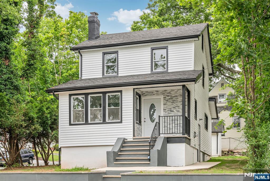 $649,999 Colonial