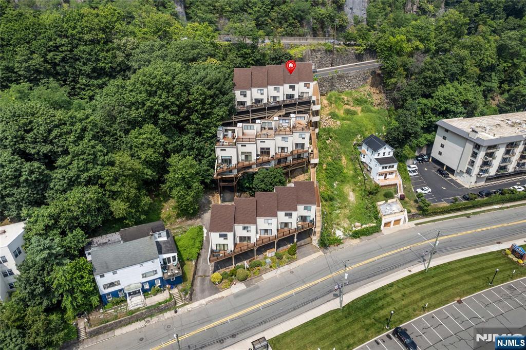 $639,000 Condo