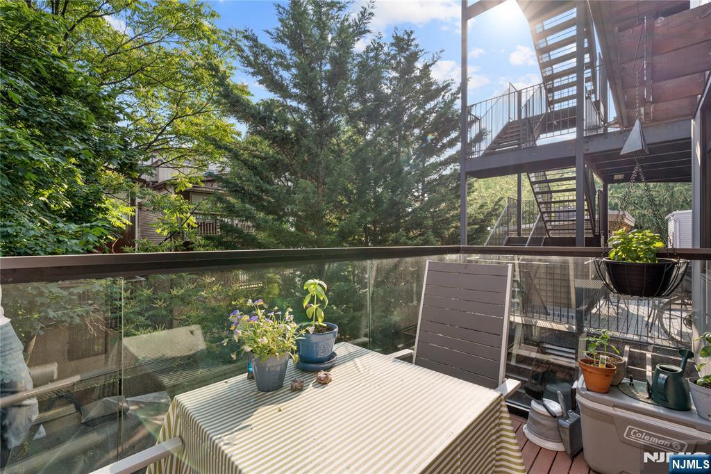 $1,095,000 Condo