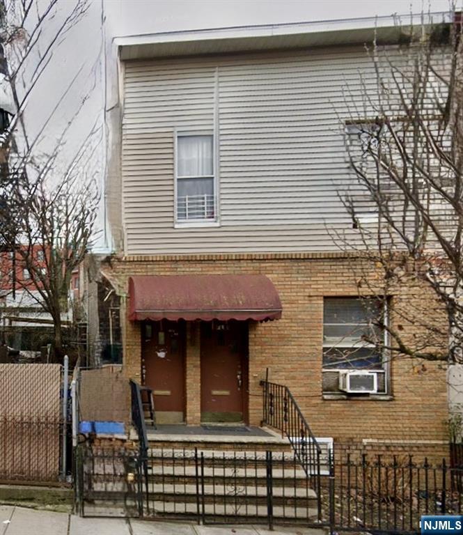 Homes for sale in Union City, NJ | 1608 Summit Ave, Union City, NJ 07087 | MLS# 25024845