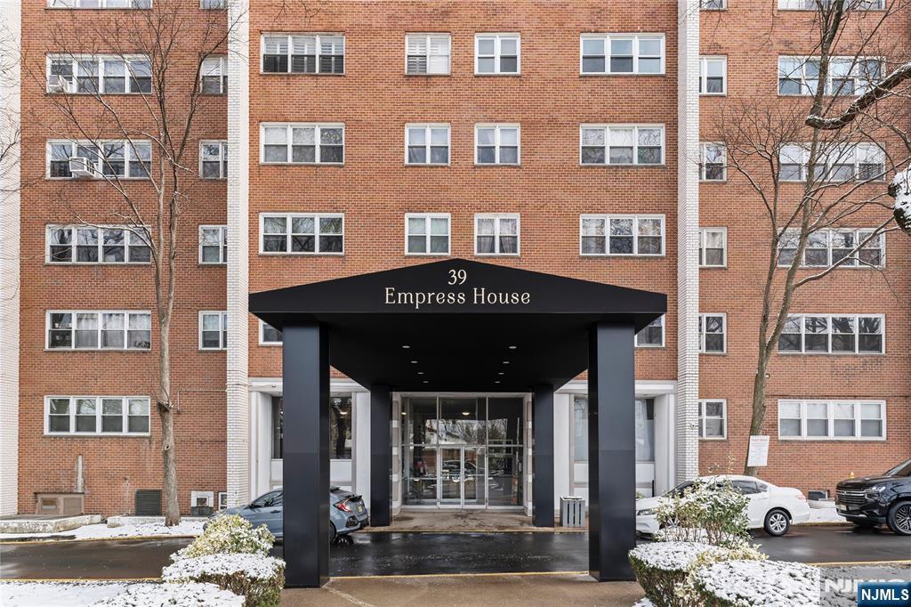 $229,000 Bi-Level