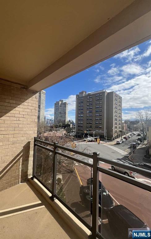 Homes for sale in Guttenberg, NJ | 7100 Jfk Blvd E #2N, Guttenberg, NJ 07093 | MLS# 25024935