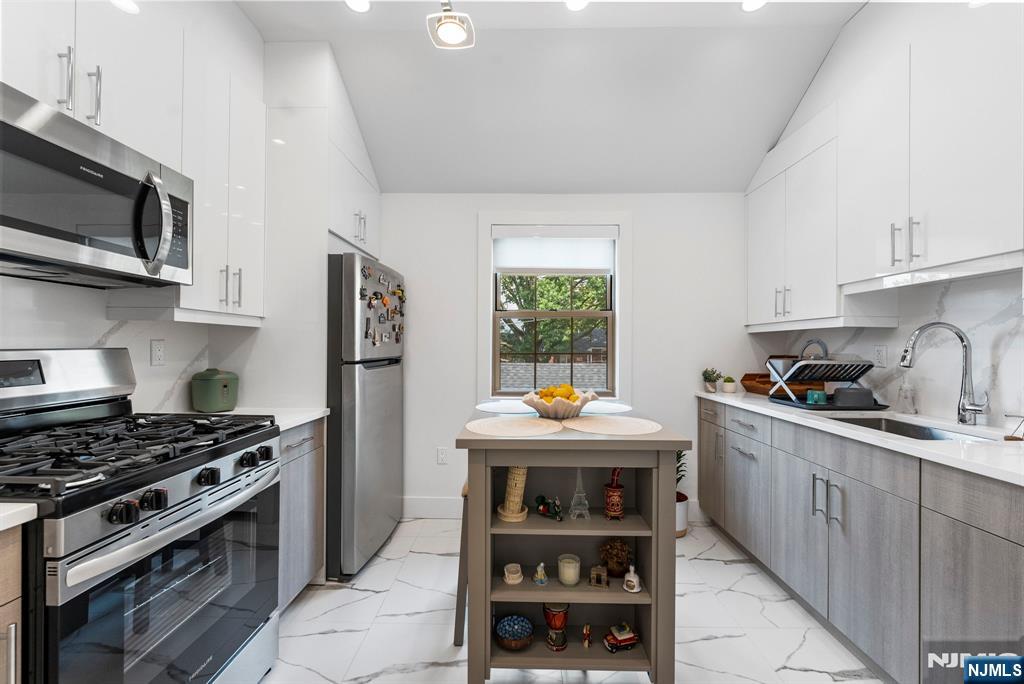 $279,000 Co-op