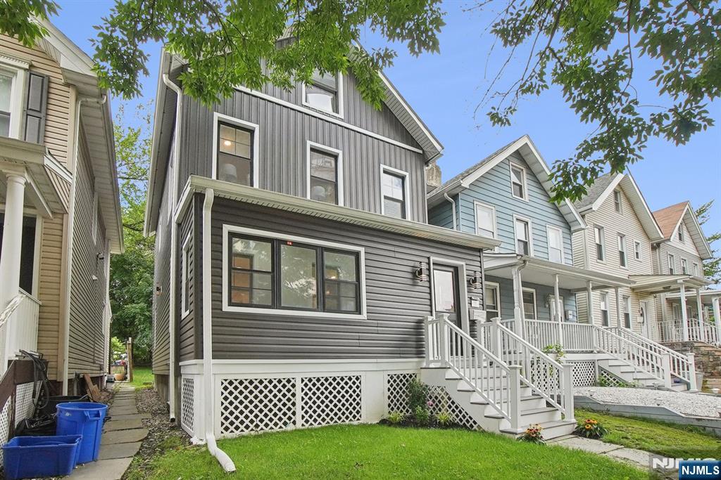 $729,990 Colonial