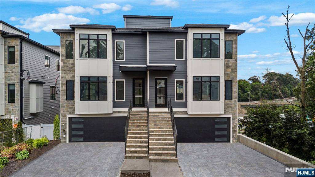 $1,488,888 Townhouse