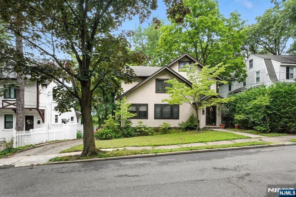 Photo of 435 Park Avenue, Leonia, NJ 07605