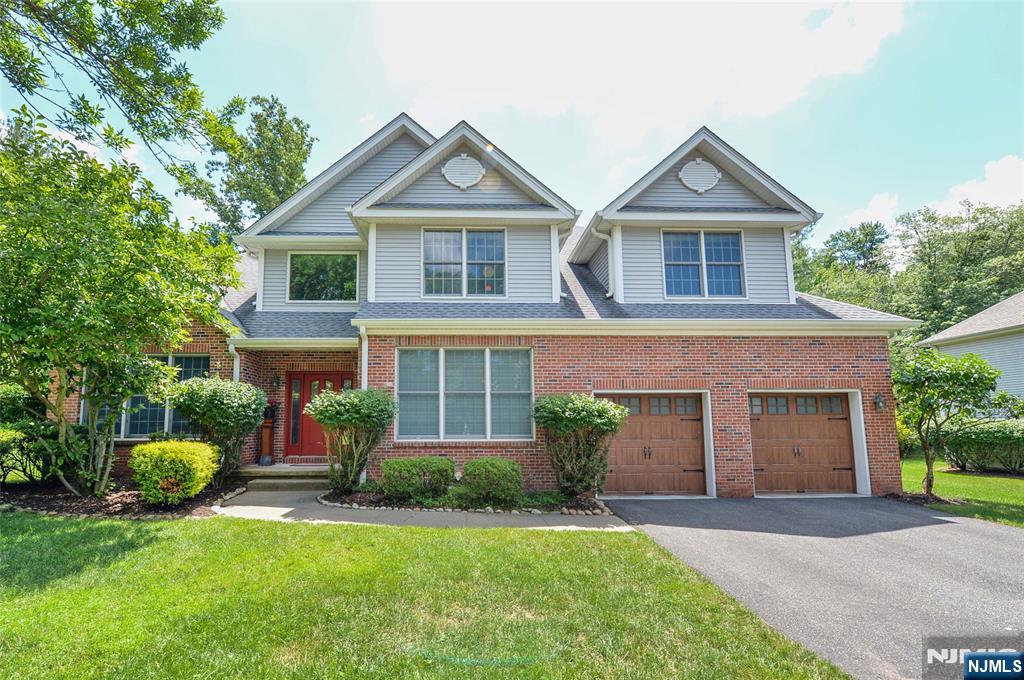 Homes for sale in Old Tappan, NJ | 1 Woods Edge Rd, Old Tappan, NJ 07675 | MLS# 25025123